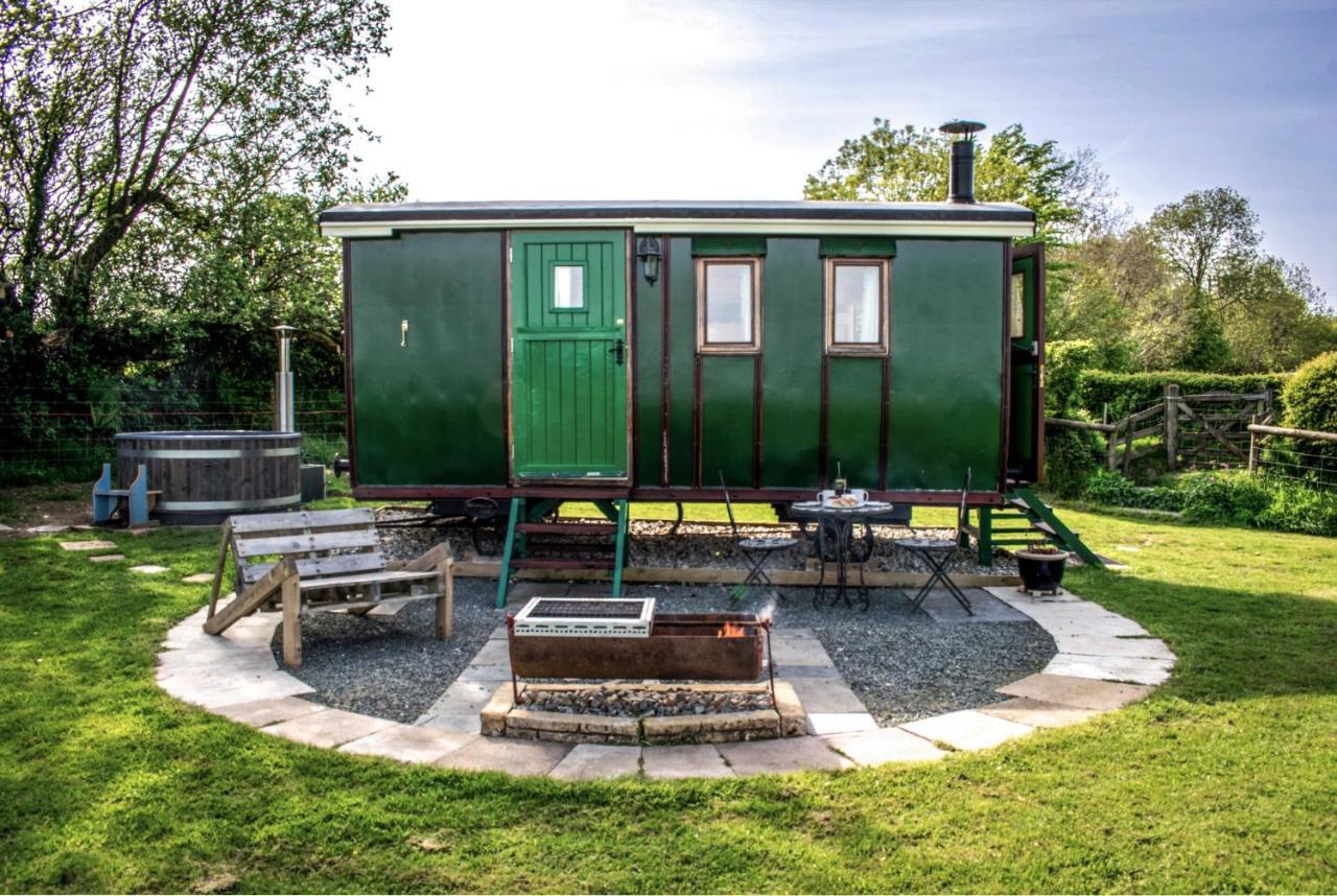 Dotties Retreat Vila Combe Martin Exterior foto